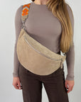 lepelou - leder - Bauchtasche - Wildleder Bauchtasche VALENTINA XL beige - LPBVALBEIXL2