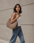lepelou-leder-Handtaschen-Wildleder Handtasche TARA taupe -LPHTARTAU