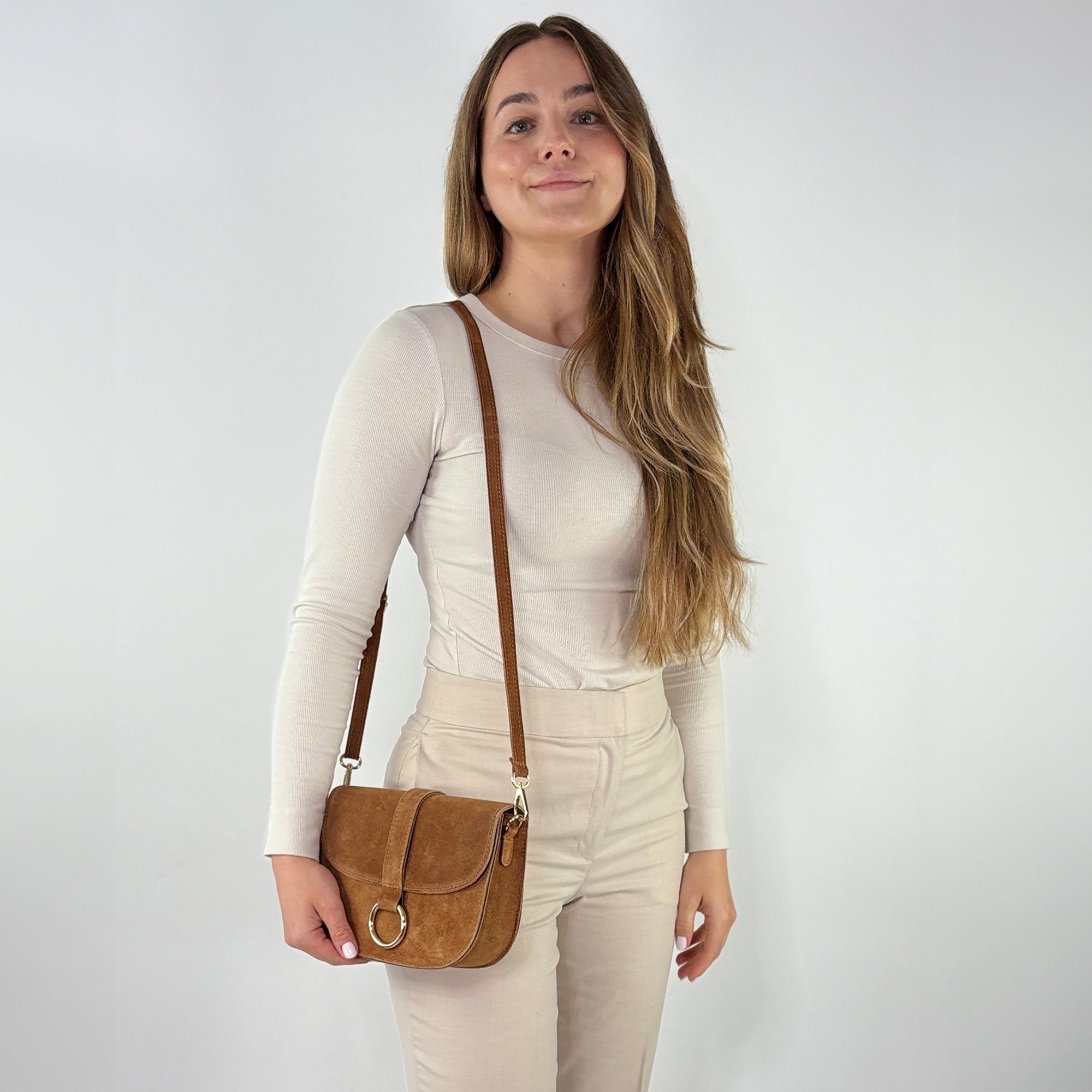 lePelou Damen Handtasche aus Wildleder cognac