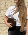 lepelou-leder - VIOLA – Wildleder Umhängetasche dunkelbraun -LPHVIODBR
