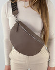 TONI Bauchtasche taupe – Large