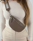 TONI Bauchtasche taupe – Small