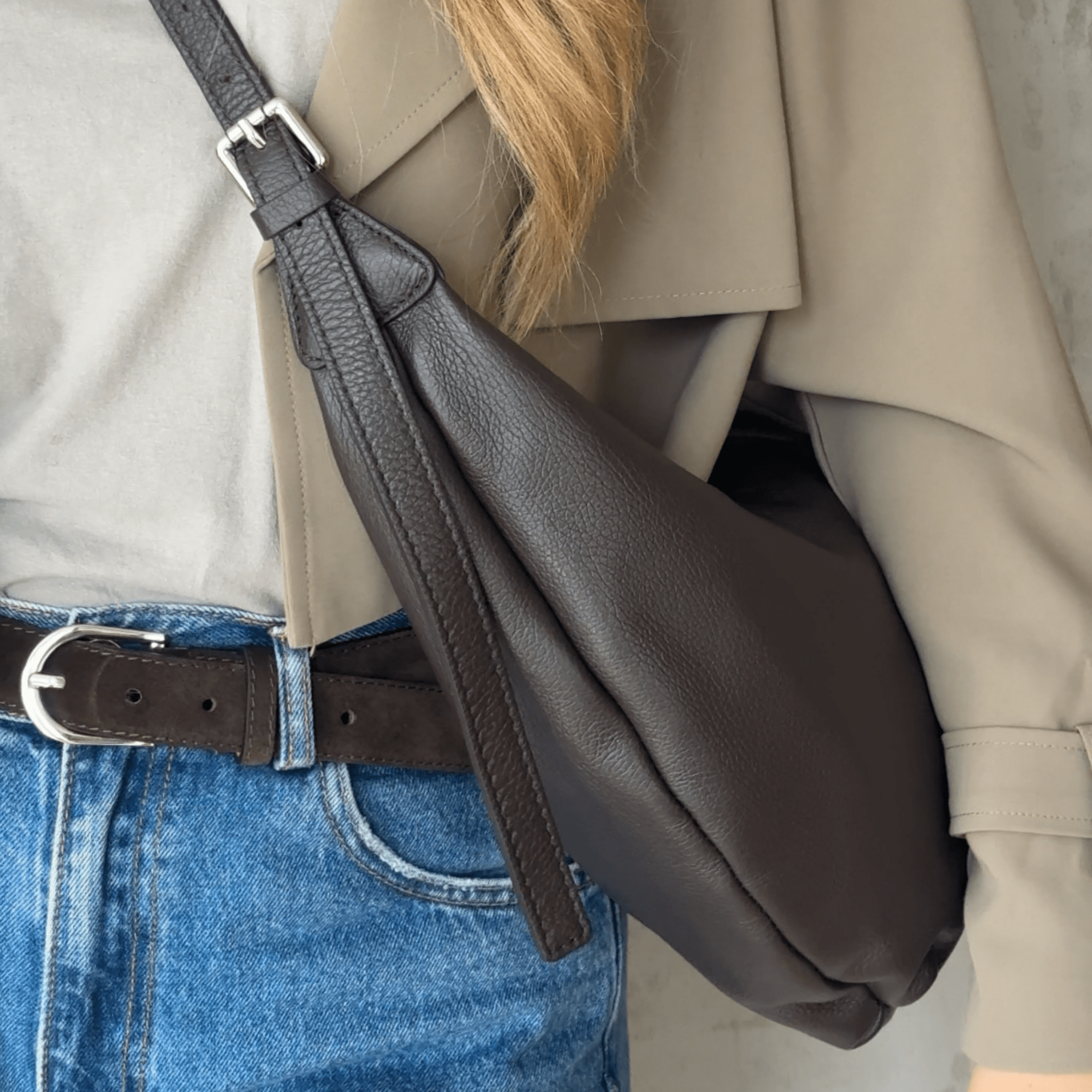 lepelou - leder - Bauchtasche - Leder Moon Bag MONA dunkelbraun - LPHMONDBRGL