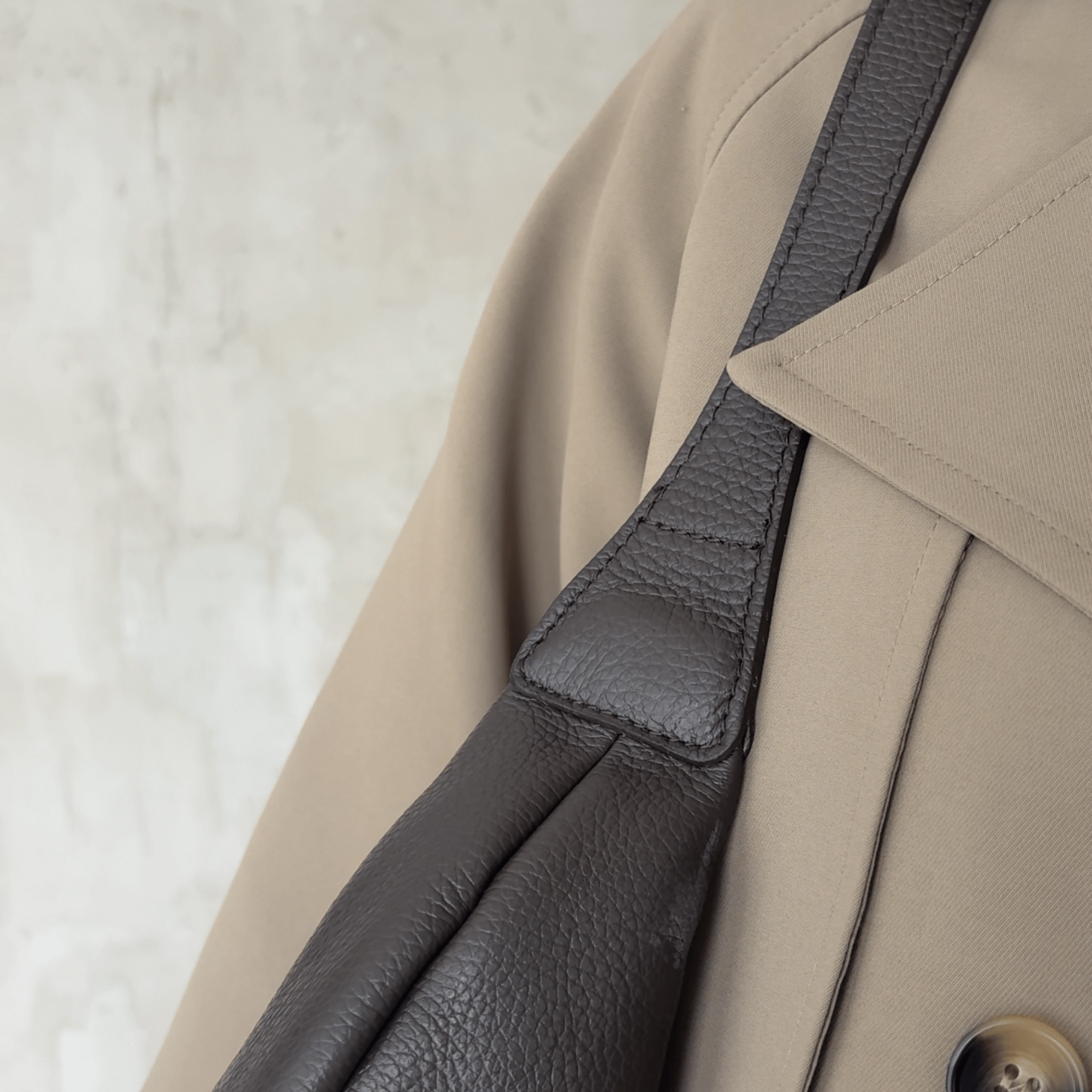 lepelou - leder - Bauchtasche - Leder Moon Bag MONA dunkelbraun - LPHMONDBRGL