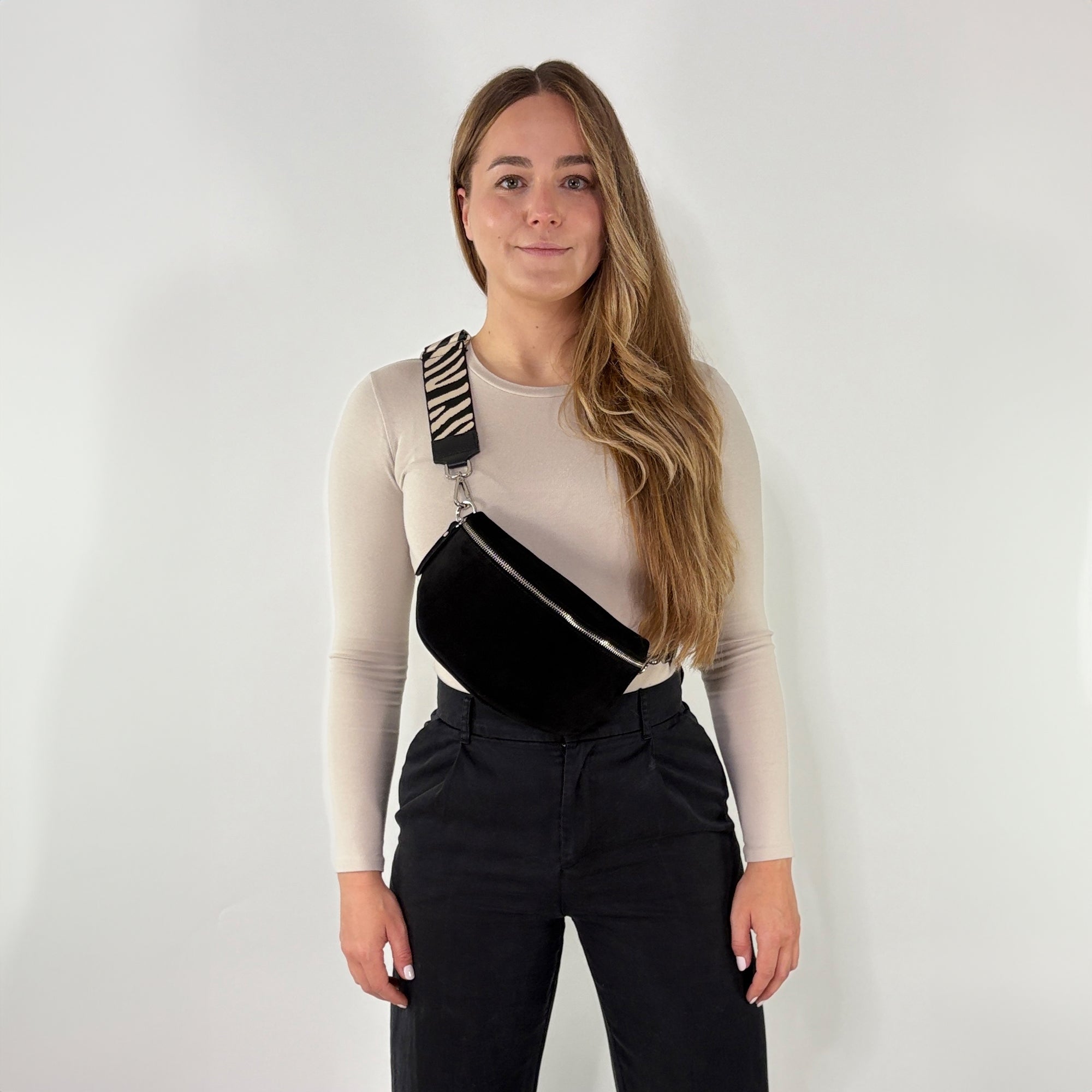 lepelou - leder - Bauchtasche - VALENTINA Wildleder Bauchtasche schwarz – Medium - LPBVALSCHM