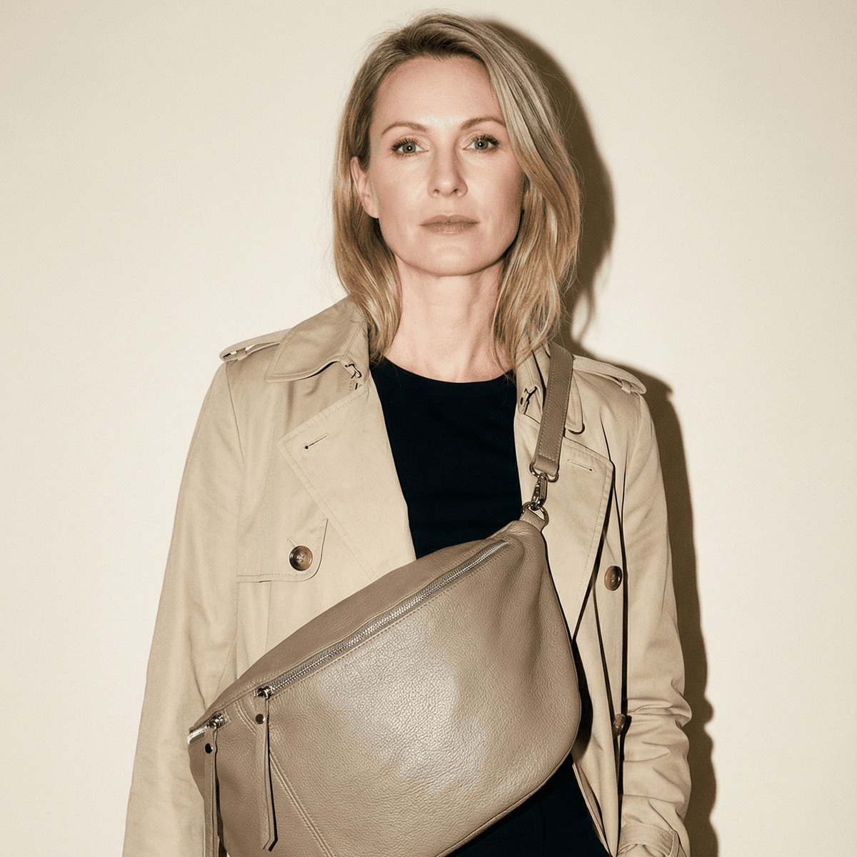 lepelou-leder-Bauchtasche-XXL Bauchtasche CLARA taupe -LPBCLATAUE