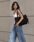lepelou-leder-Handtaschen-Wildleder Handtasche TARA schwarz -LPHTARSCH