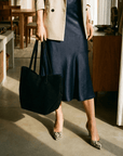 lepelou-leder-Handtaschen-Wildleder Handtasche TESSA schwarz -LPHTESSCH