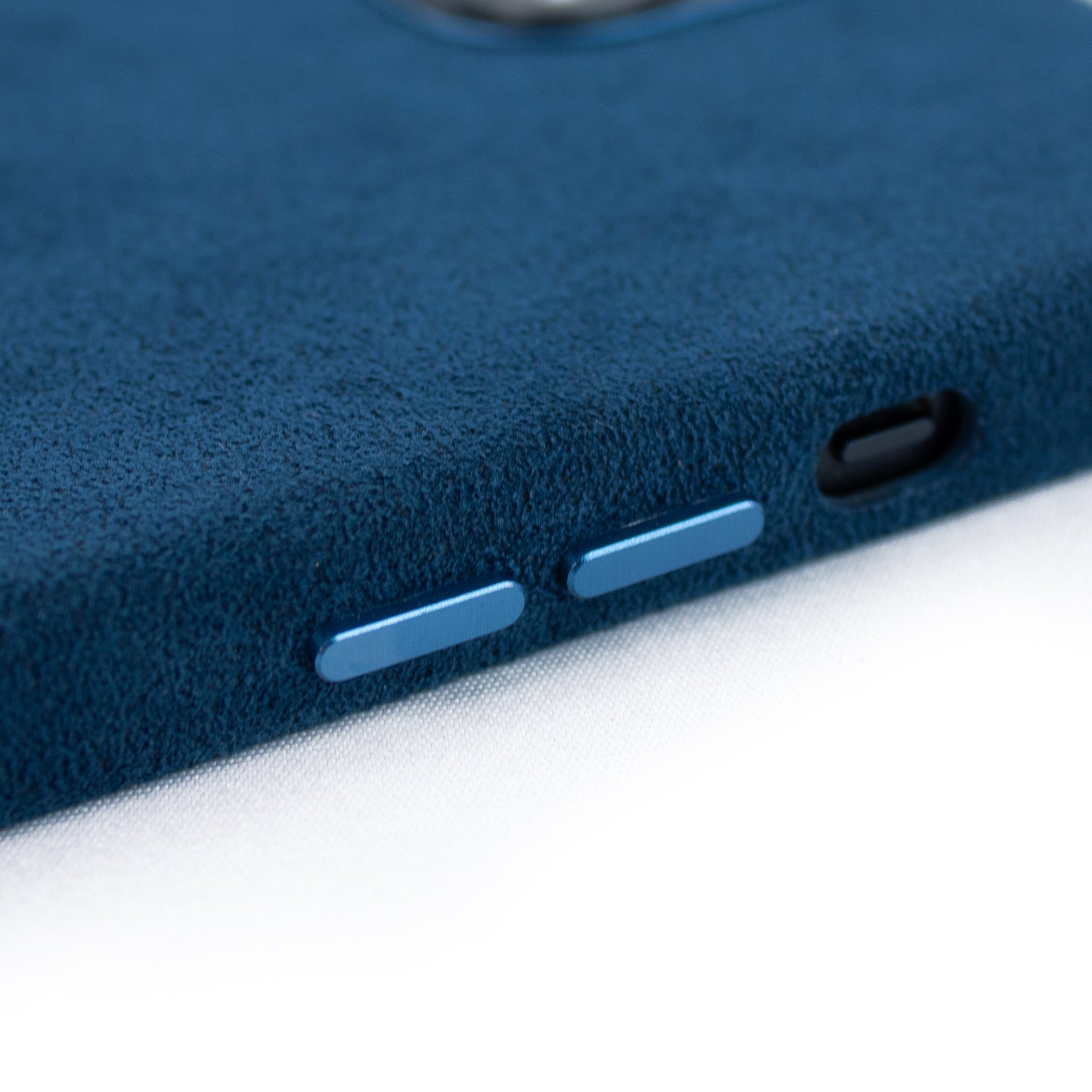 lepelou - leder - iPhone Handyhülle Alcantara blau - 