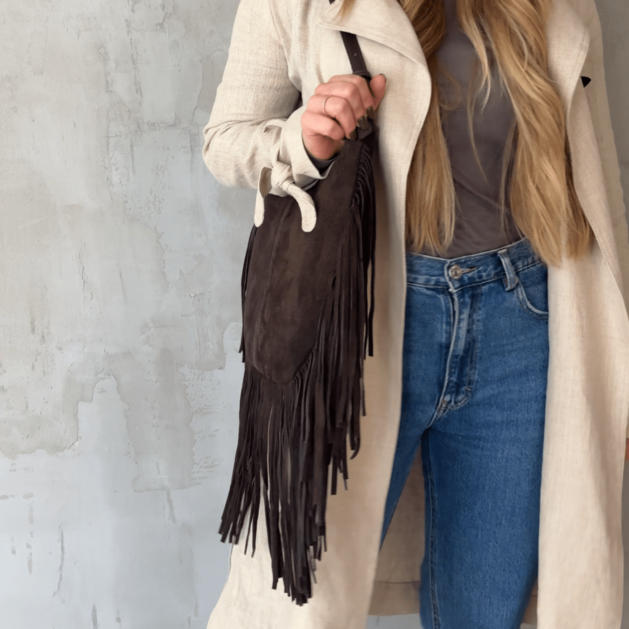 lepelou - leder - MONTANA – Wildleder Umhängetasche dunkelbraun - LPHMONDBR